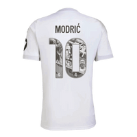 Camiseta Real Madrid 2025/26 ESPECIAL Luka Modric (Dorsal Incluido)