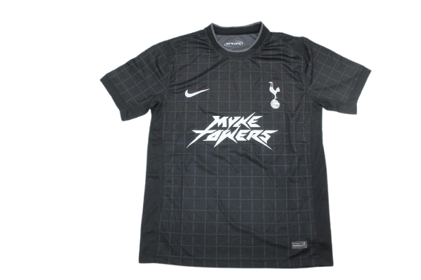 Camiseta Tottenham Hotspur x Myke Towers